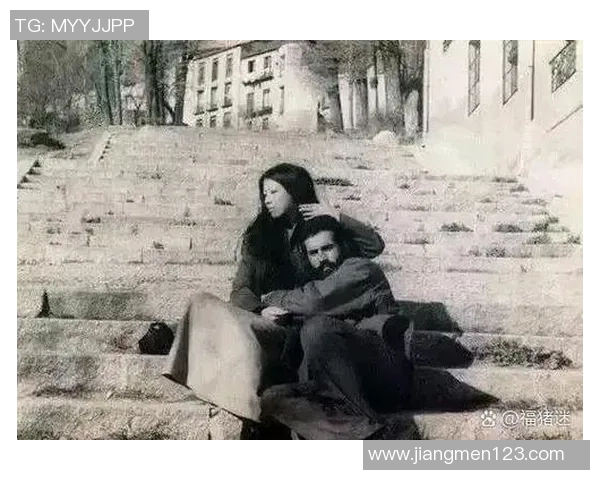 足球明星心中女神揭秘她们的爱情故事与生活点滴