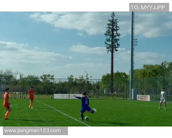 同济大学足球明星的成长之路与辉煌成就探秘